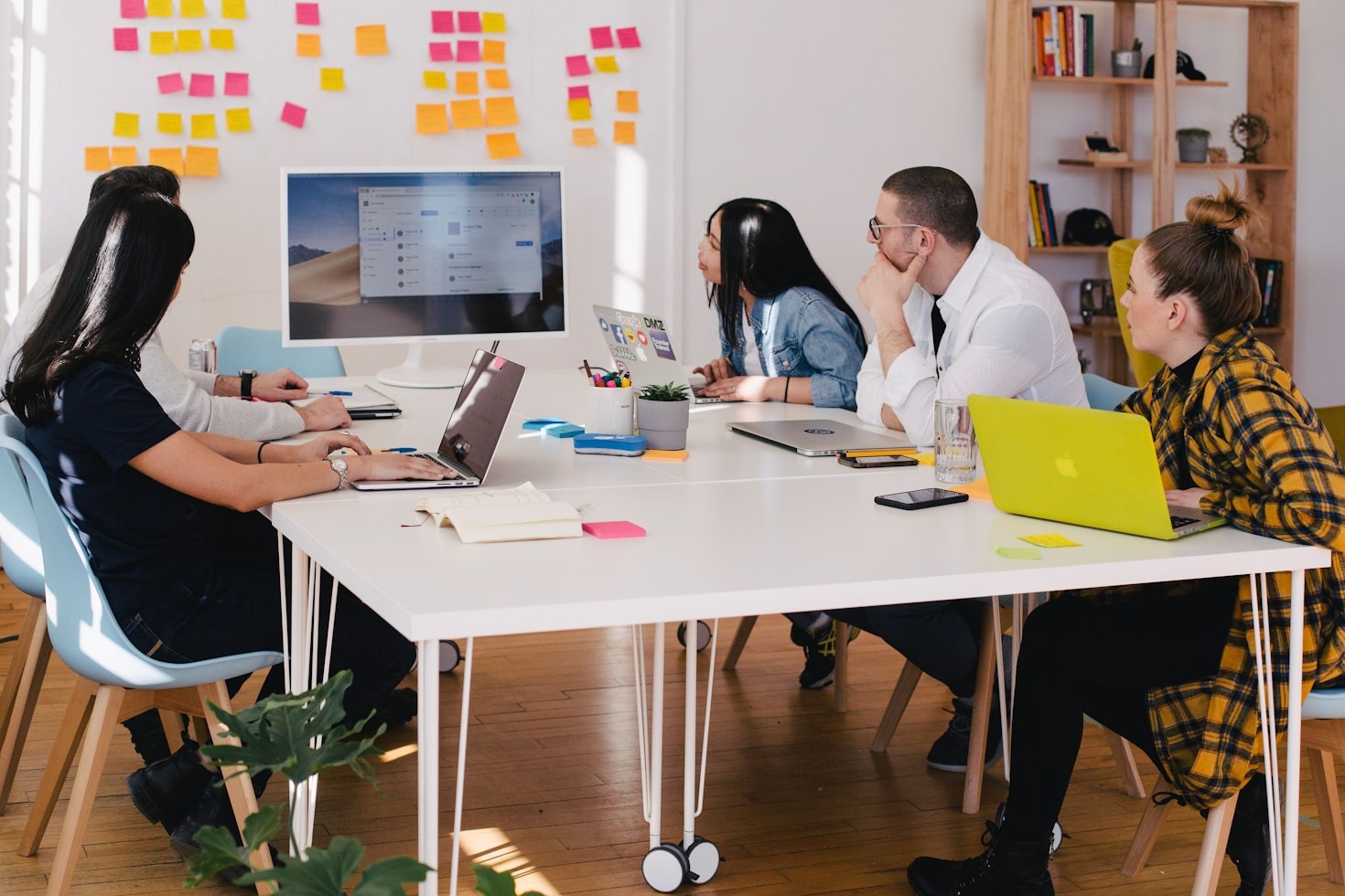 Top Mistakes to Avoid When Starting Online Ventures